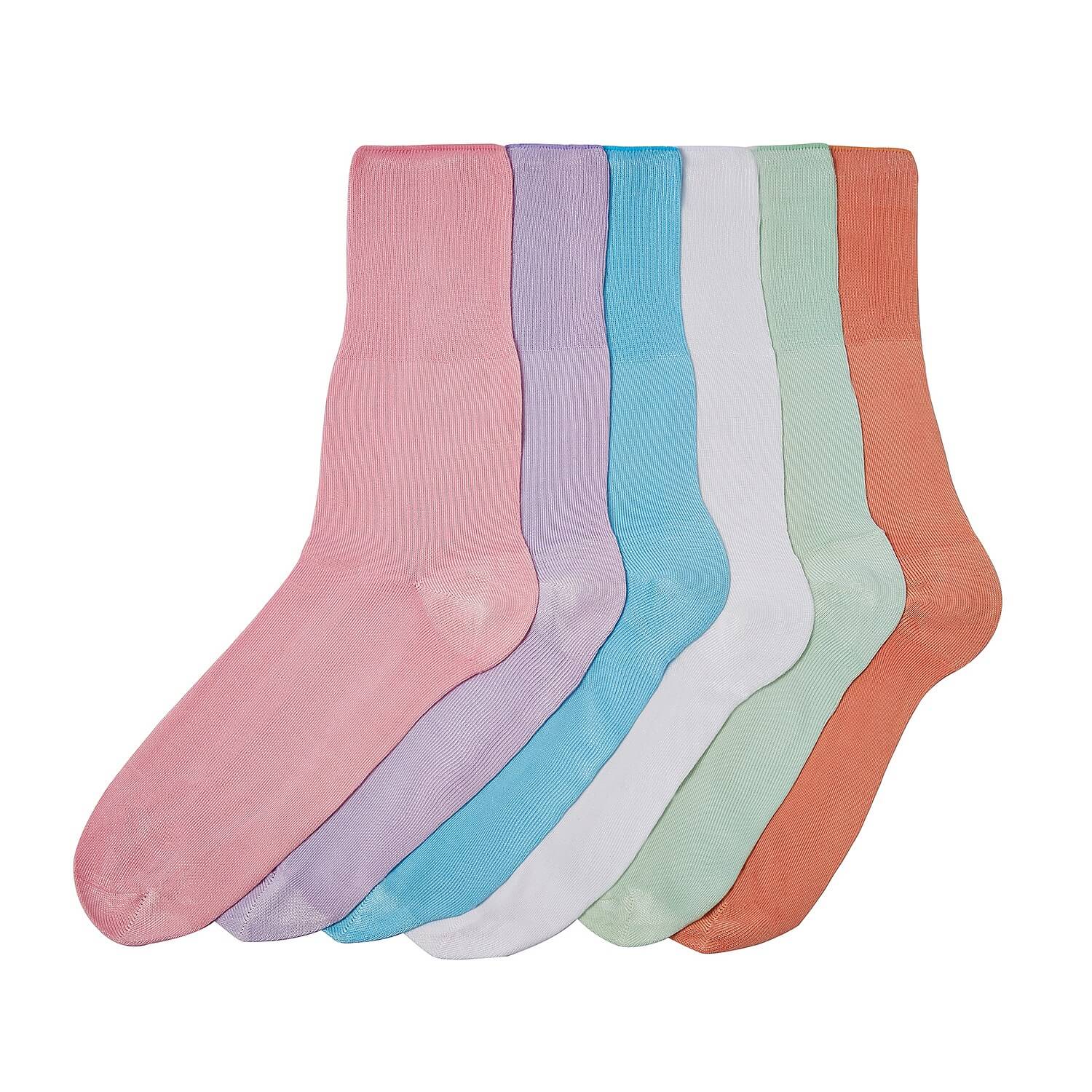 6 Pk Bamboo Wellness Socks: ultrasoft, breathable.