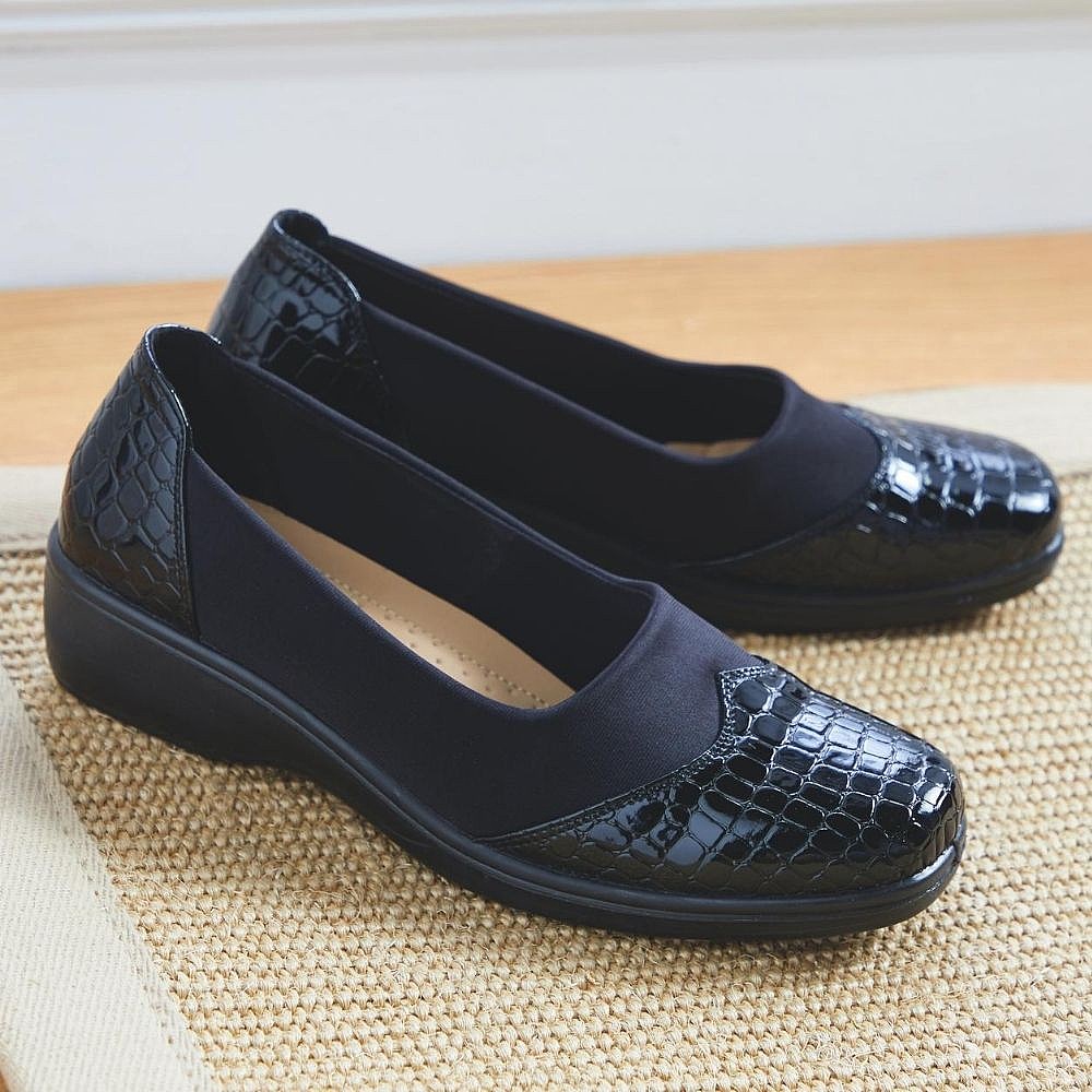 Women's Black Mock Croc Comfort Shoes 