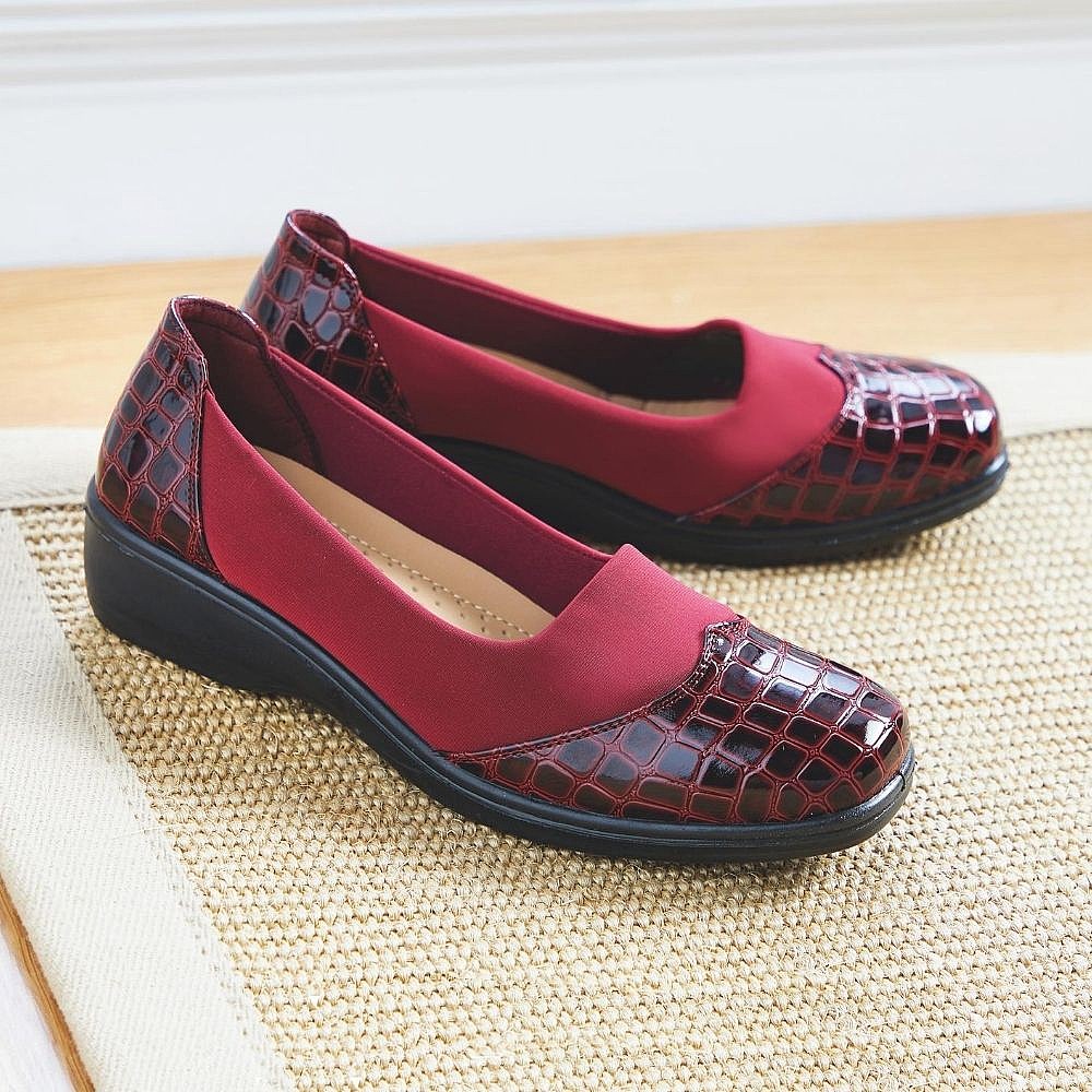 Womens Burgundy Mock Croc Comfort Shoes 