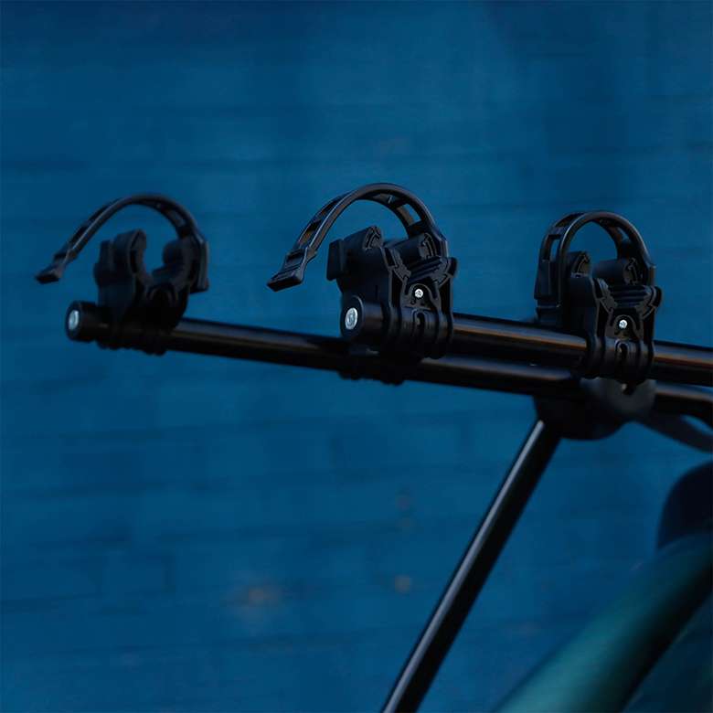 Rear low store mount cycle carrier